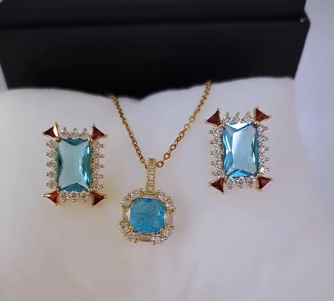Maviş set